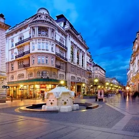 公寓 Palace Luxury The Heart Of *